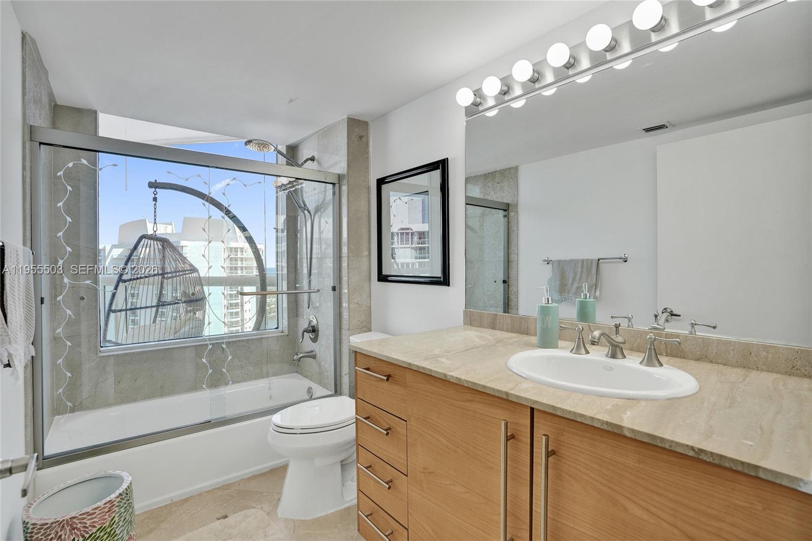 NORTH TOWER AT THE POINT - Residential