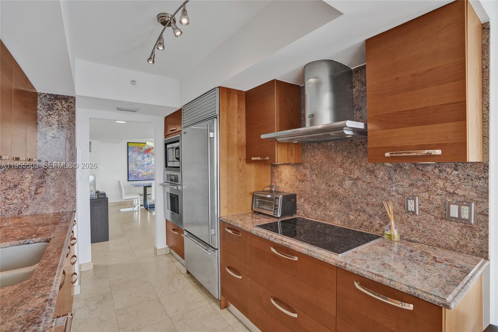 NORTH TOWER AT THE POINT - Residential