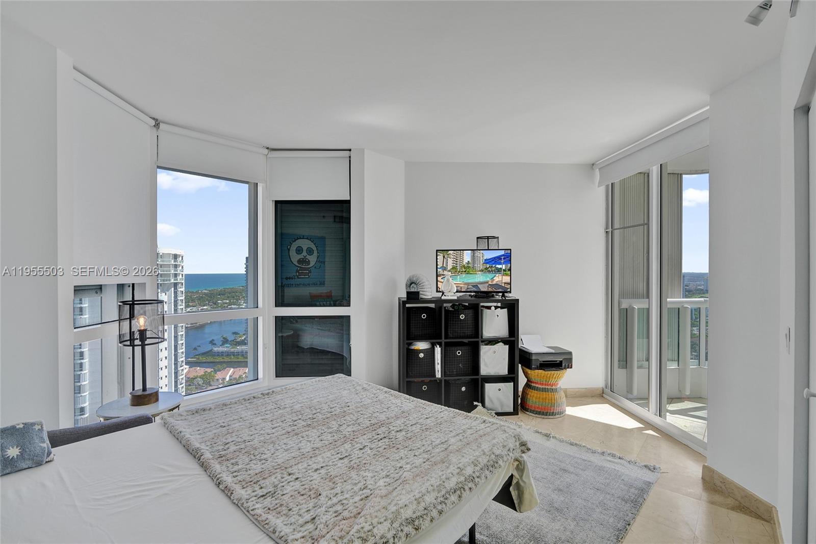 NORTH TOWER AT THE POINT - Residential