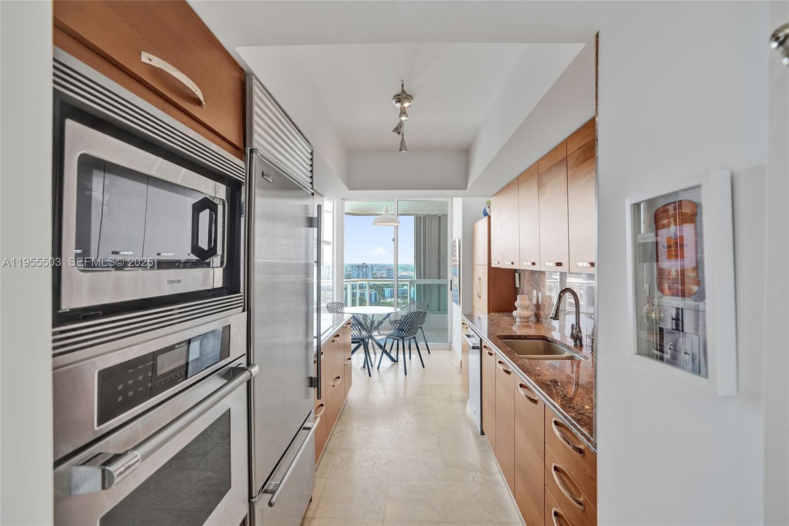 NORTH TOWER AT THE POINT - Residential