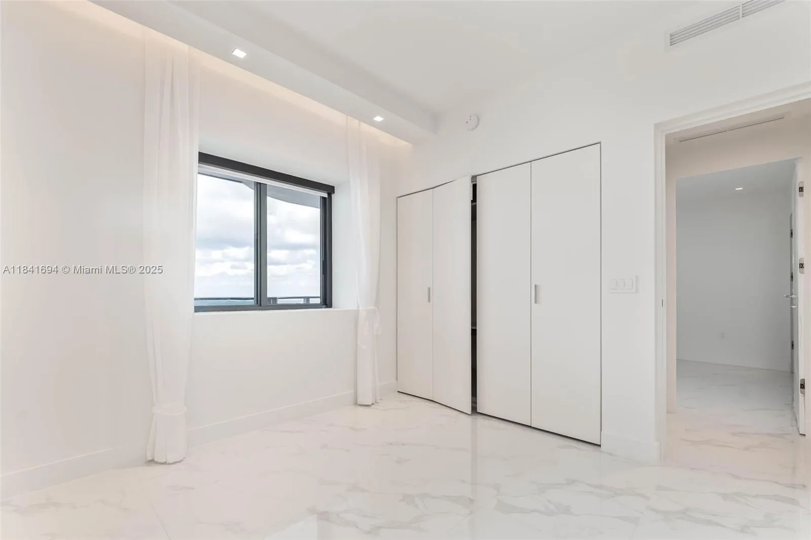 Miami, Florida 33137, United States, 3 Bedrooms Bedrooms, ,4 BathroomsBathrooms,Residential,Active,173306