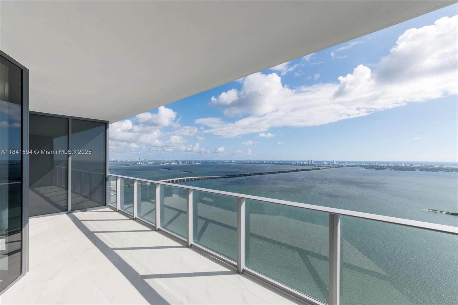 Aria Reserve Miami South T - Residential
