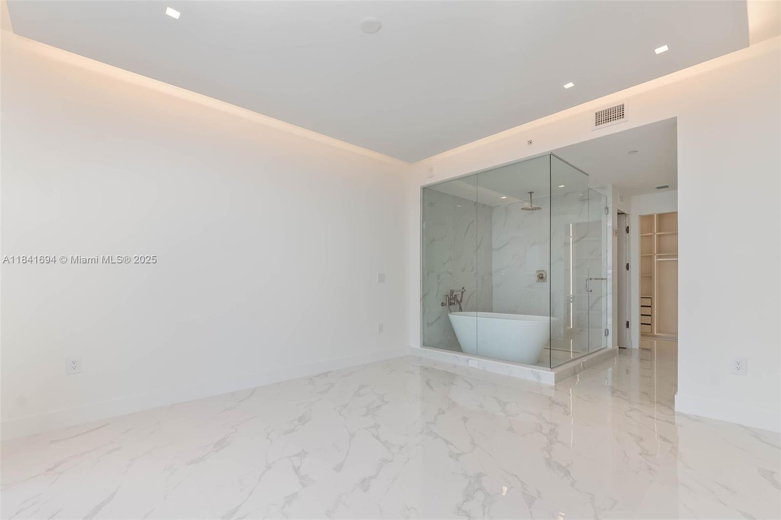 Aria Reserve Miami South T - Residential