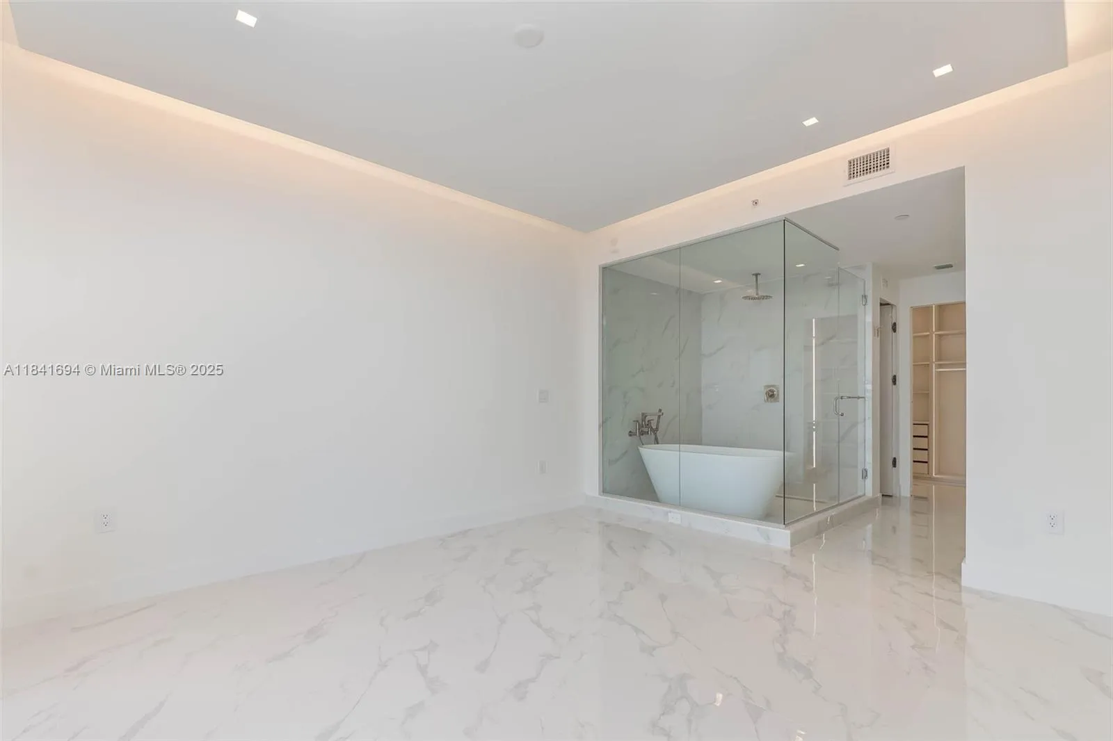 Miami, Florida 33137, United States, 3 Bedrooms Bedrooms, ,4 BathroomsBathrooms,Residential,Active,173306