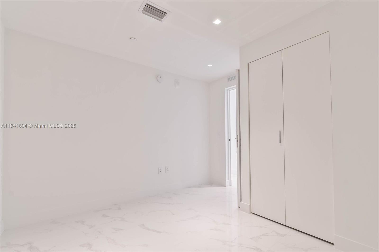 Aria Reserve Miami South T - Residential