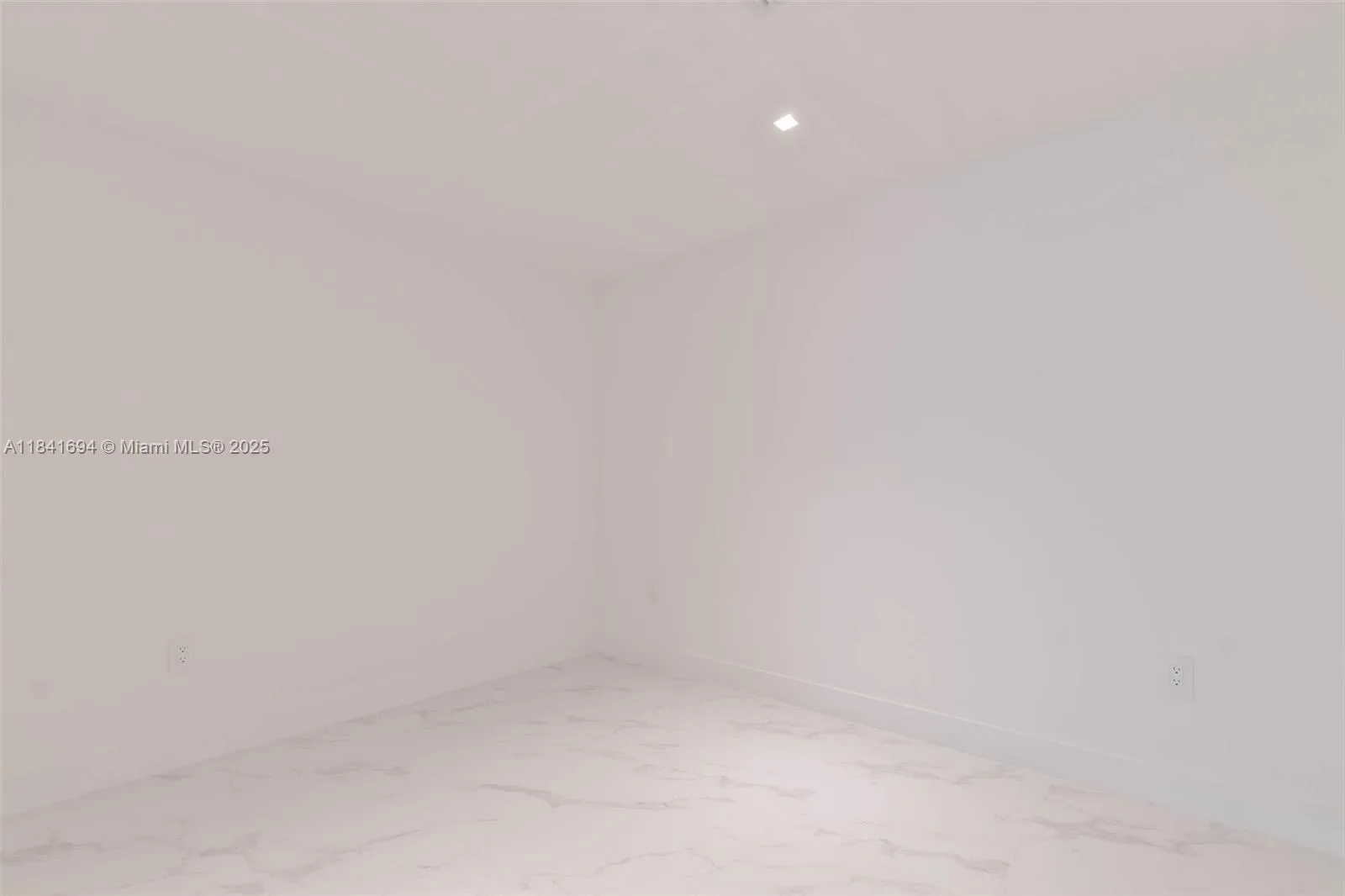 Miami, Florida 33137, United States, 3 Bedrooms Bedrooms, ,4 BathroomsBathrooms,Residential,Active,173306