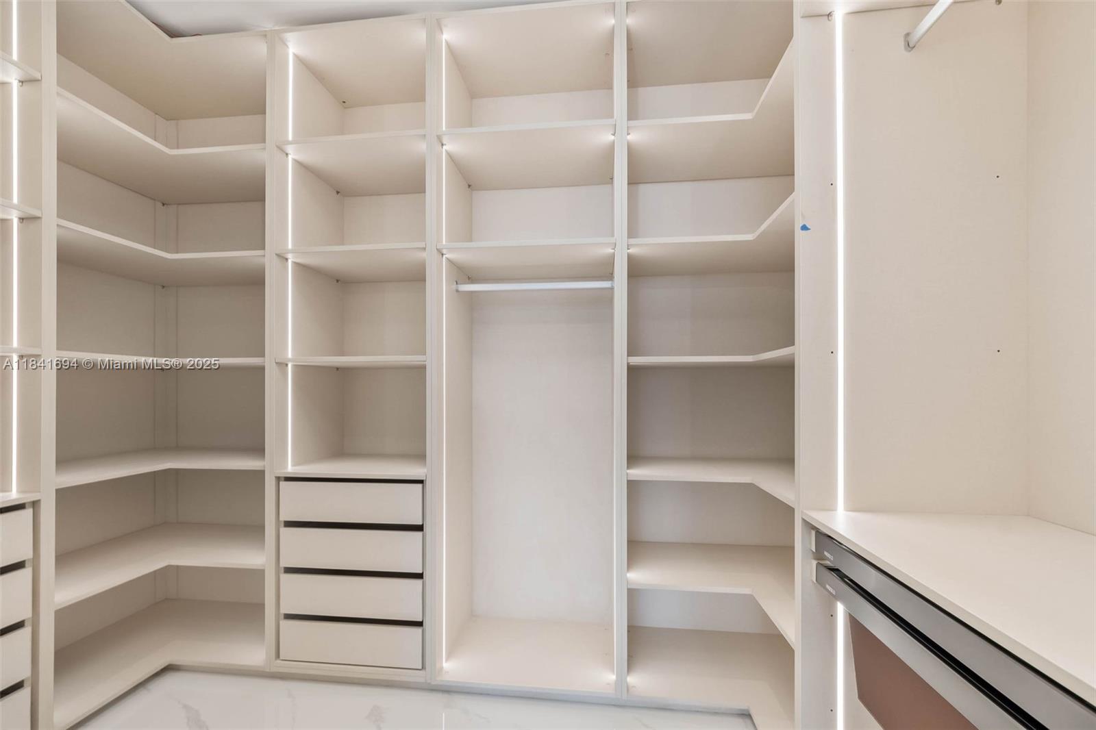 Aria Reserve Miami South T - Residential