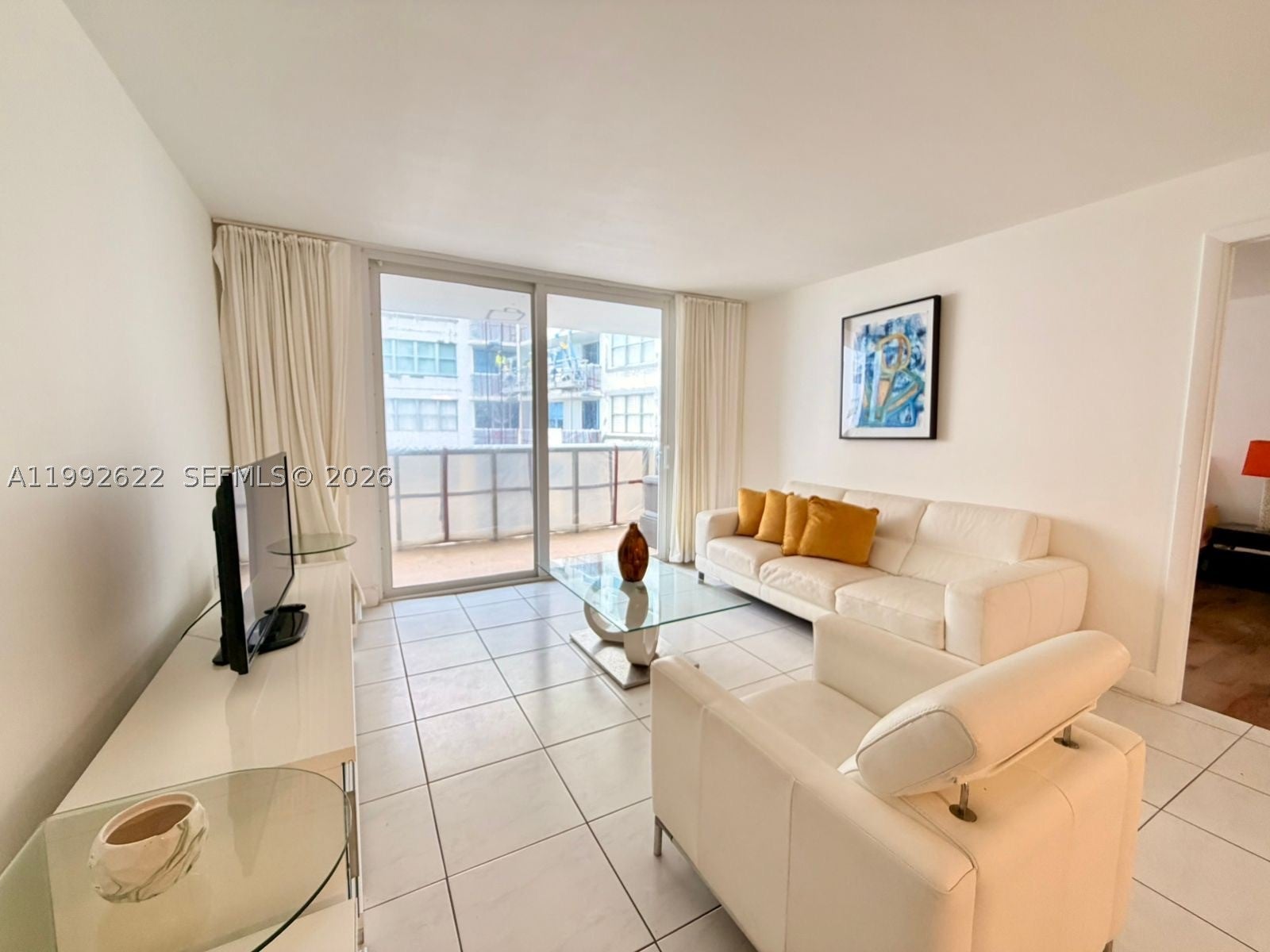 6039 Collins Ave 1506
