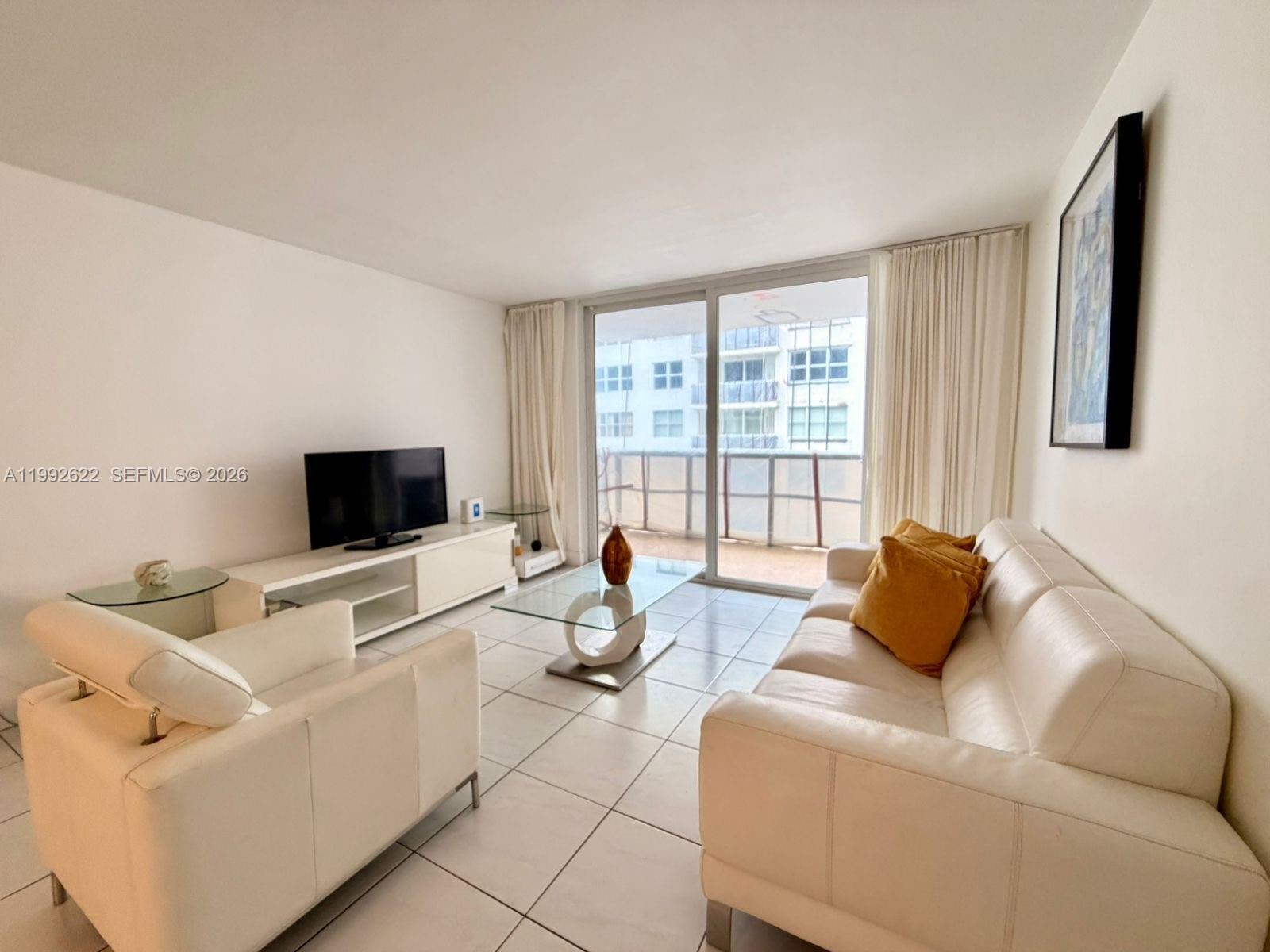 6039 Collins Ave 1506