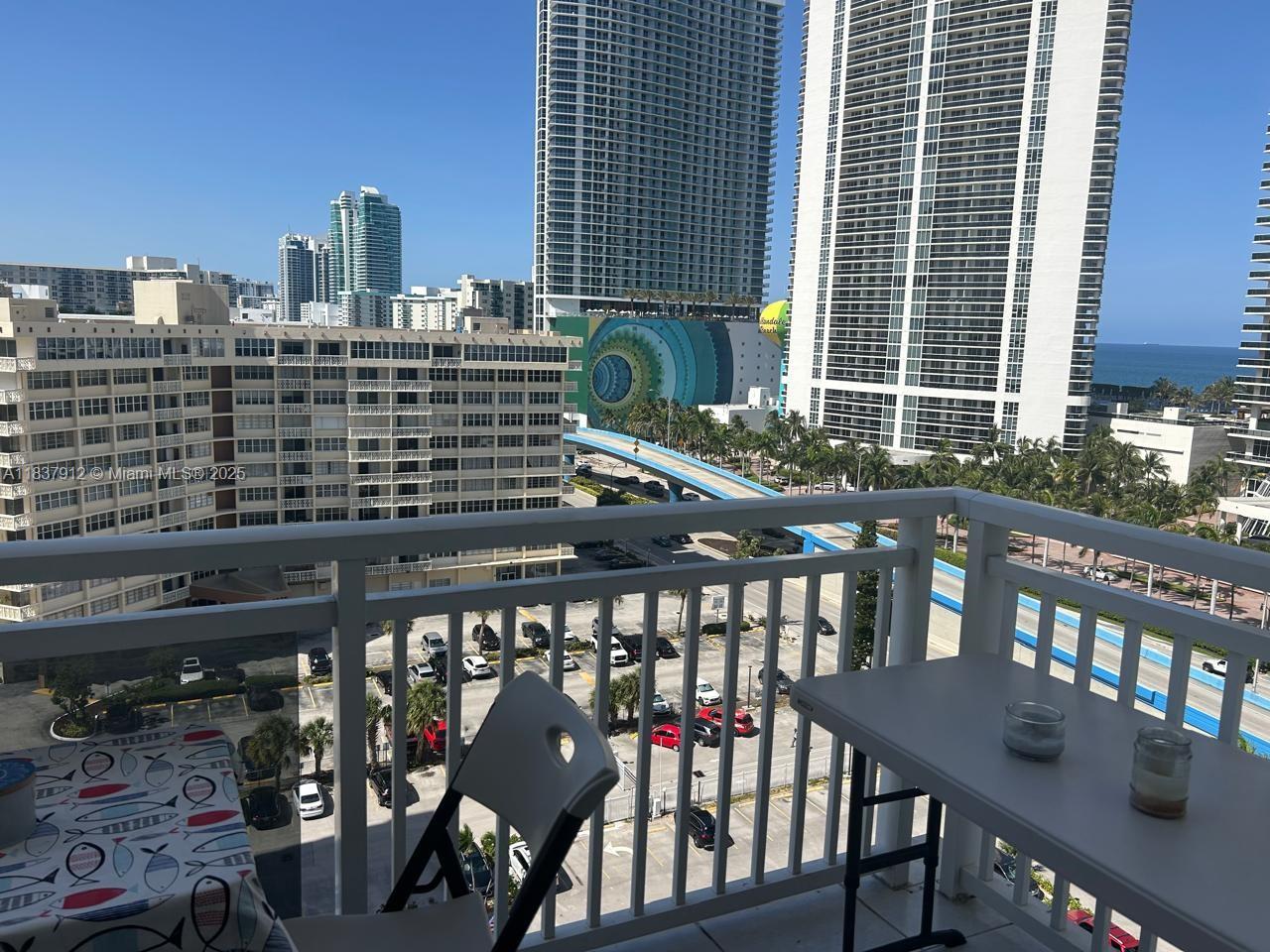 PLAZA TOWERS SOUTH CONDO - Residential