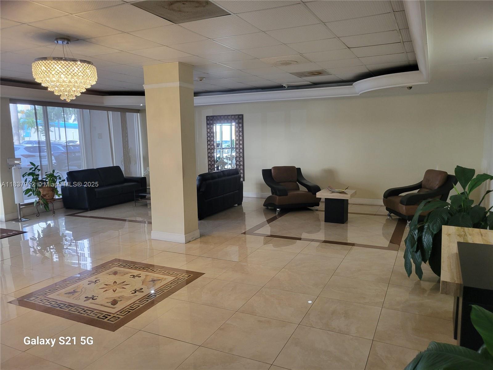 PLAZA TOWERS SOUTH CONDO - Residential