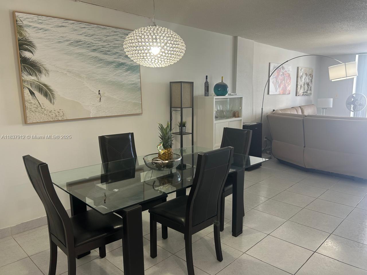 PLAZA TOWERS SOUTH CONDO - Residential