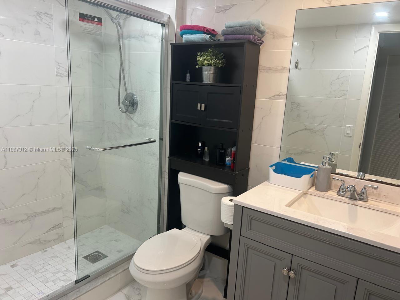 PLAZA TOWERS SOUTH CONDO - Residential