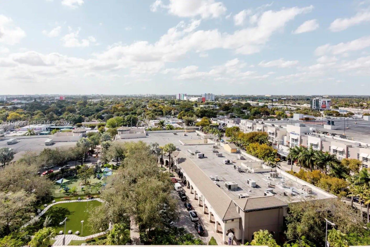 MIDBLOCK MIAMI CONDO - Residential Lease