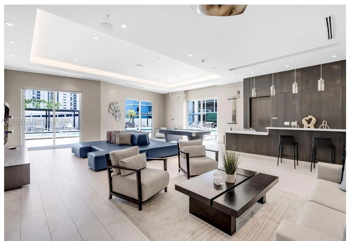 BRICKELL TEN CONDO - Residential Lease