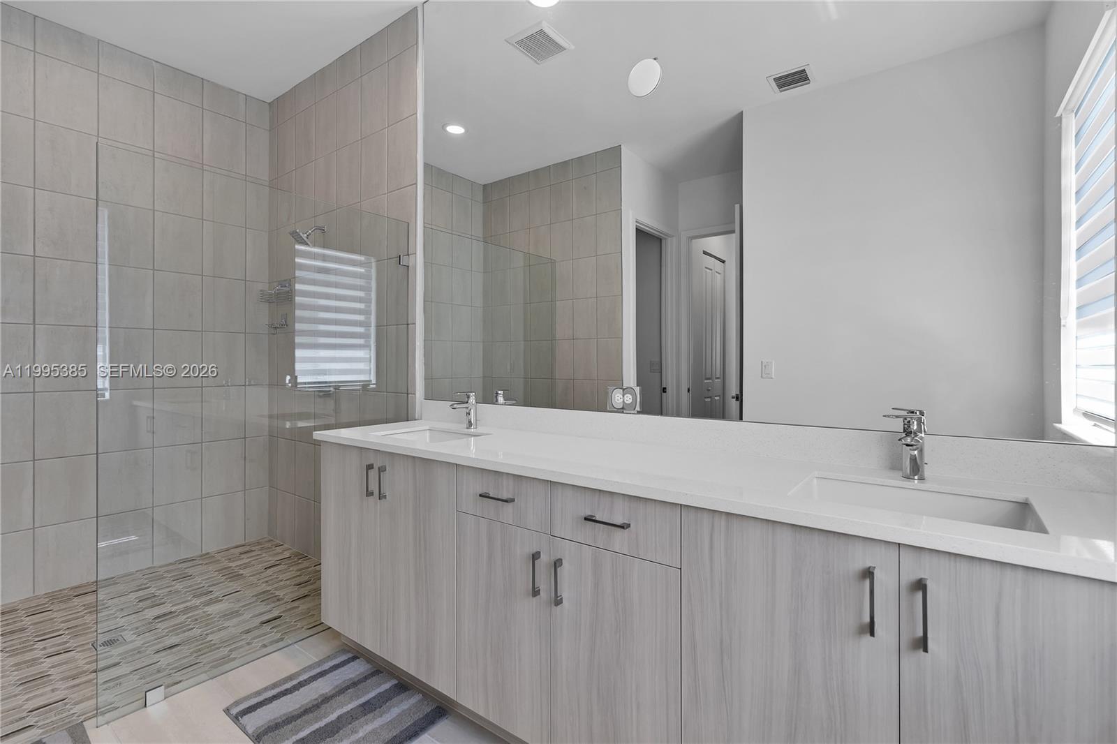 TUSCAN ISLES - Residential