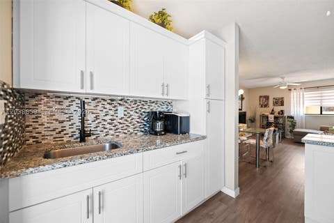 Tiny photo for 2770 W 60th Pl #202, Hialeah, FL 33016 (MLS # A12038659)