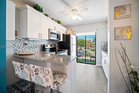 Tiny photo for 2770 W 60th Pl #202, Hialeah, FL 33016 (MLS # A12038659)