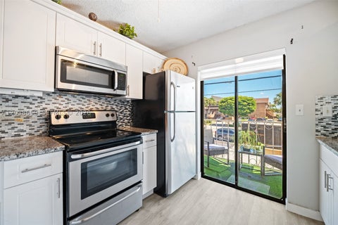Tiny photo for 2770 W 60th Pl #202, Hialeah, FL 33016 (MLS # A12038659)