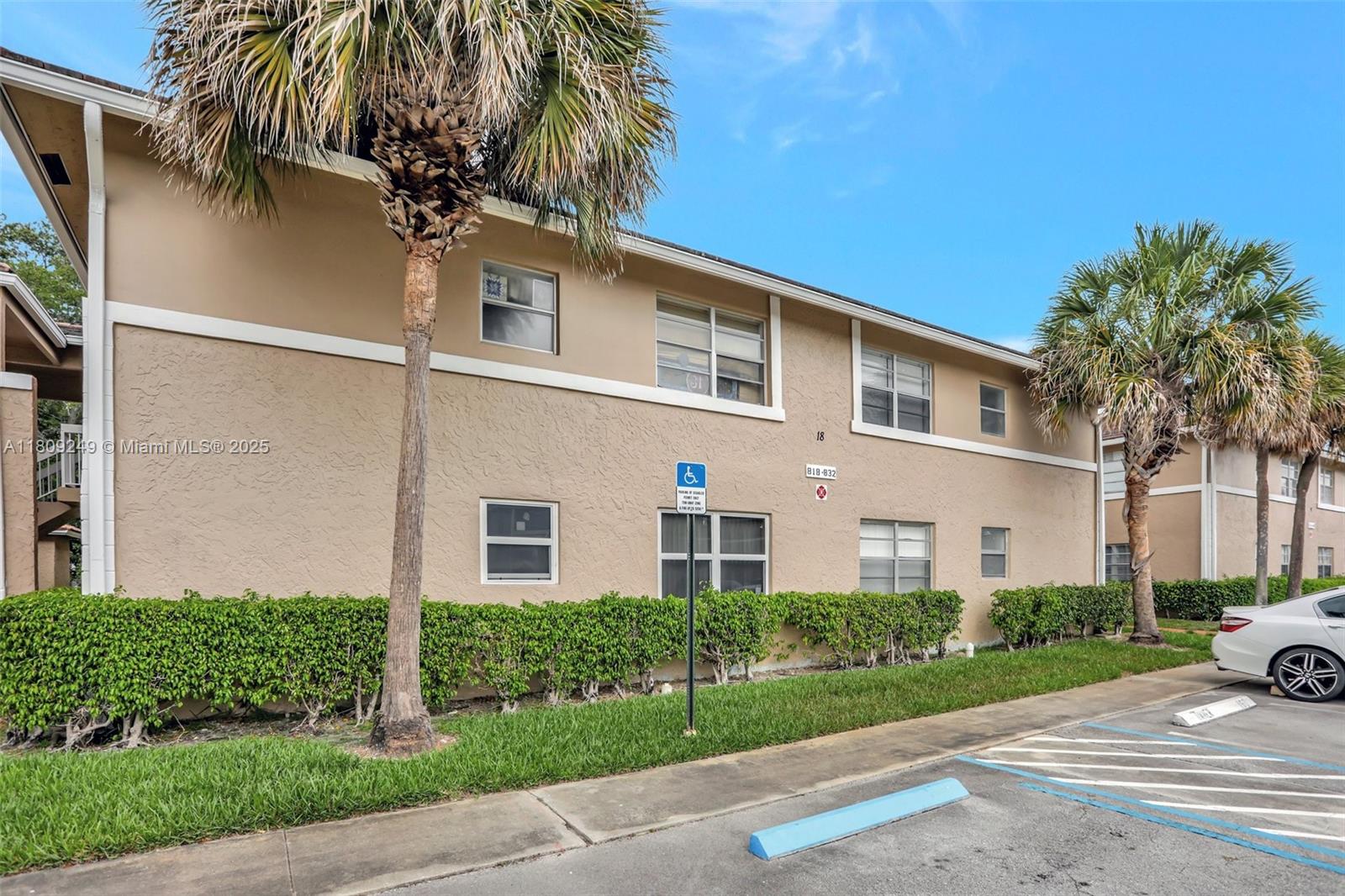 Property for Sale at 826 Twin Lakes Dr 18-D, Coral Springs, Broward County, Florida - Bedrooms: 2 
Bathrooms: 2  - $185,000