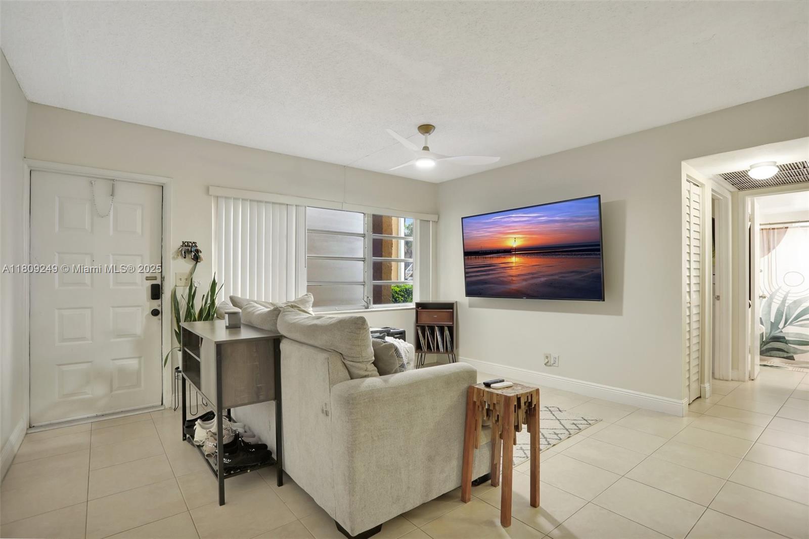 826 Twin Lakes Dr 18-D