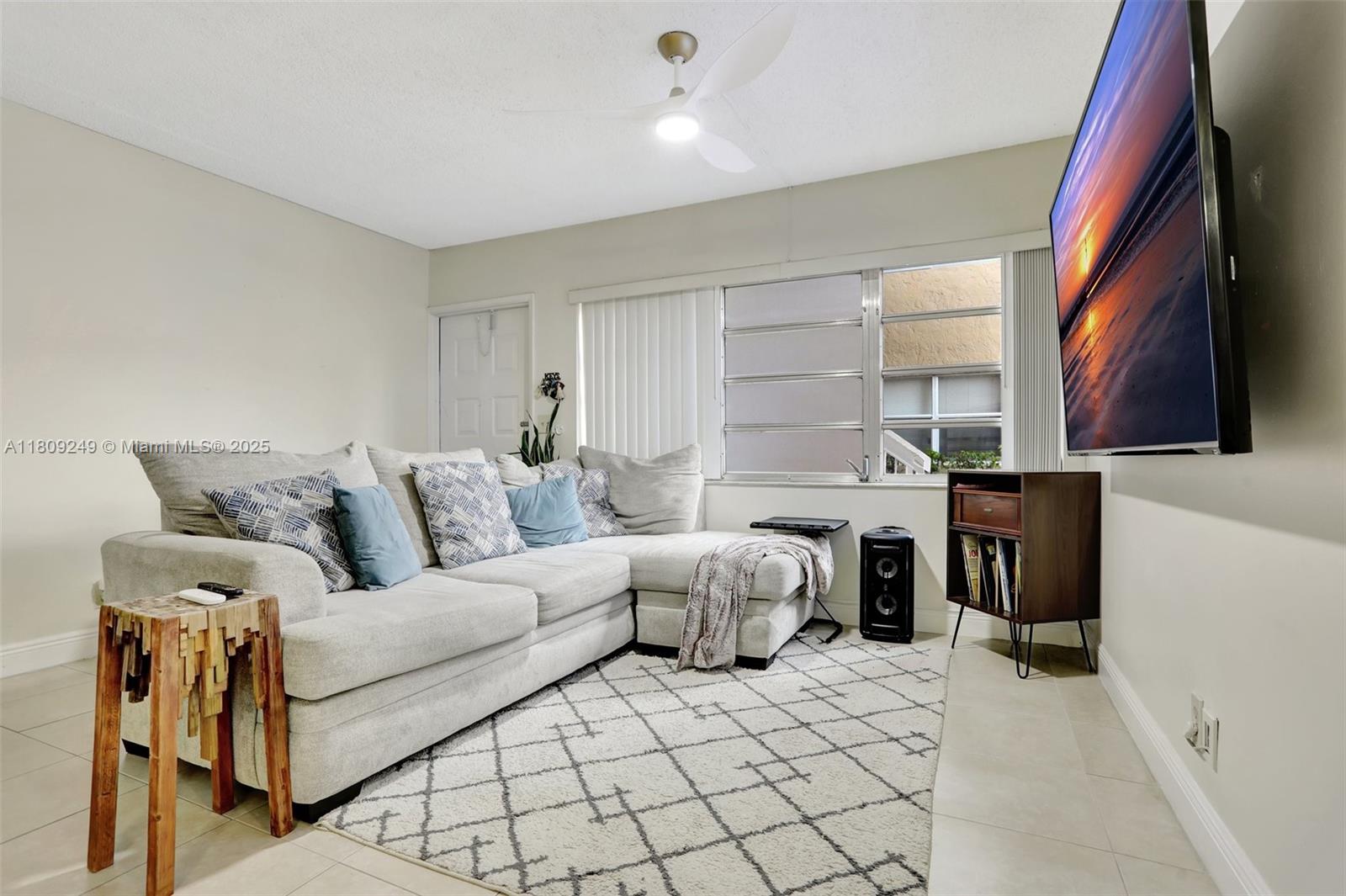 826 Twin Lakes Dr 18-D