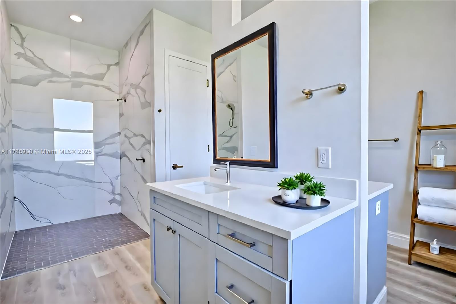 FAIRWAY LAKES - Residential