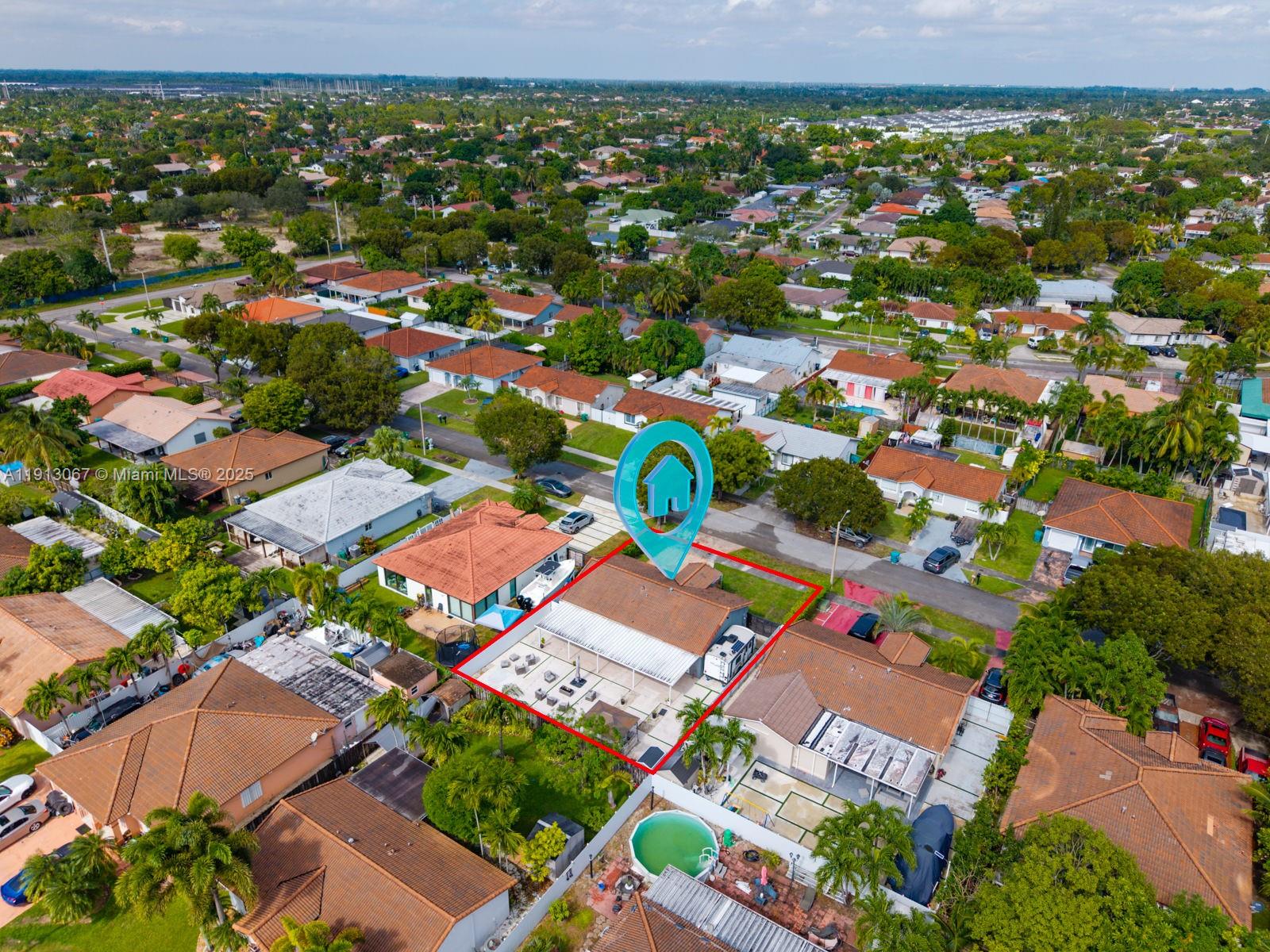 ESTATE HOMES - Residential