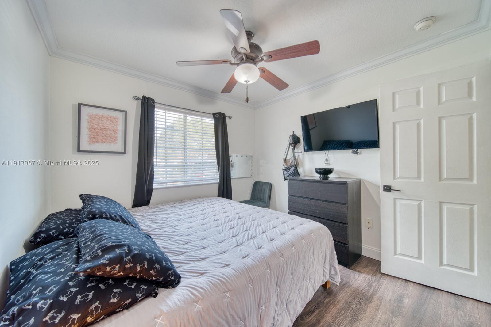 ESTATE HOMES - Residential