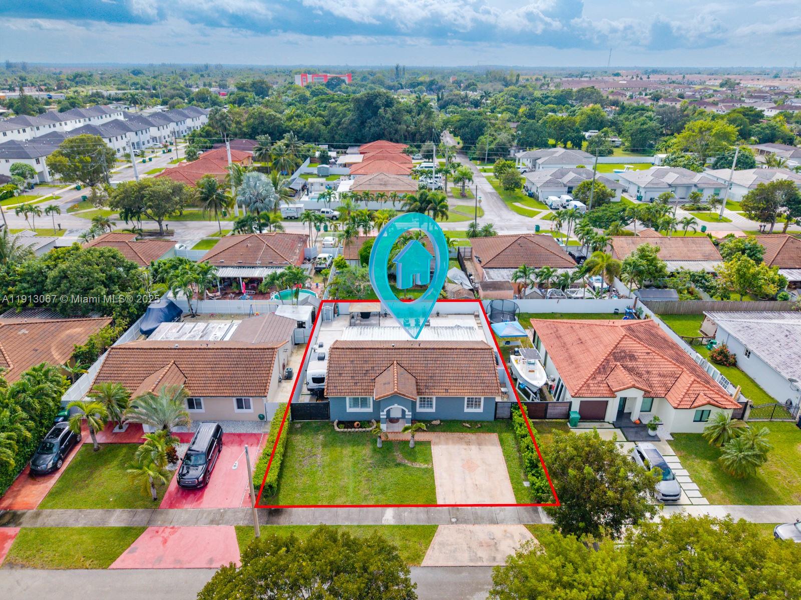 ESTATE HOMES - Residential