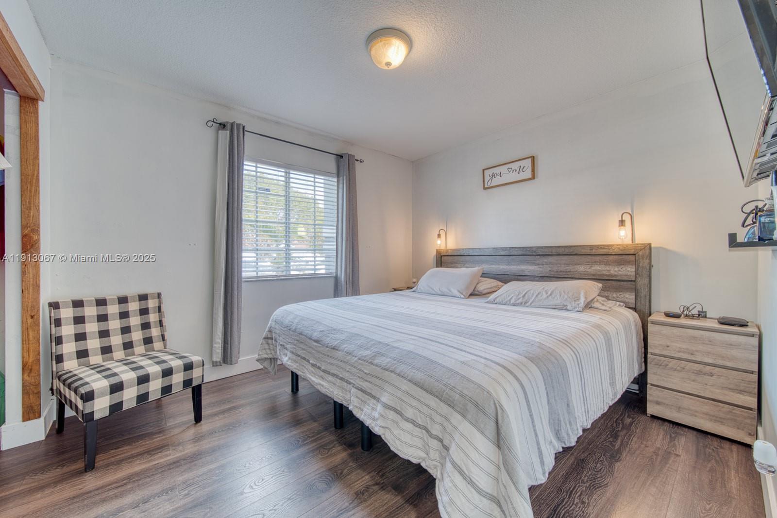 ESTATE HOMES - Residential