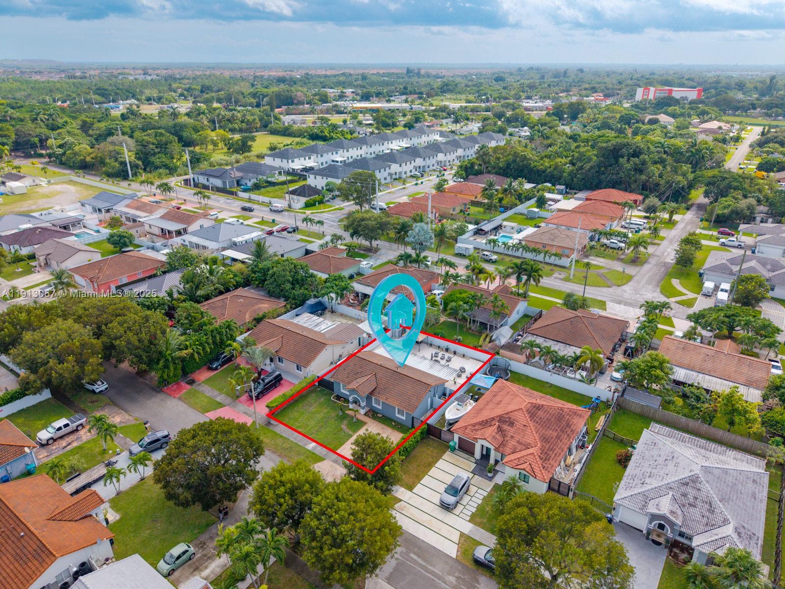 ESTATE HOMES - Residential