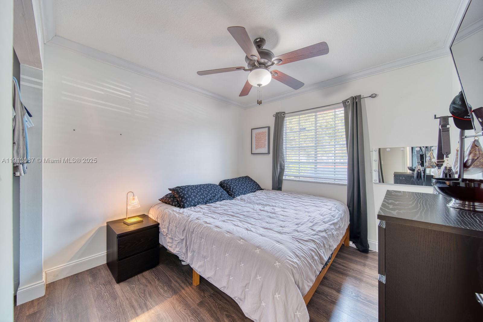 ESTATE HOMES - Residential