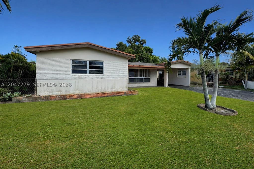 Photo of 7912 Juniper St, Miramar, FL 33023 (MLS # A12047279)