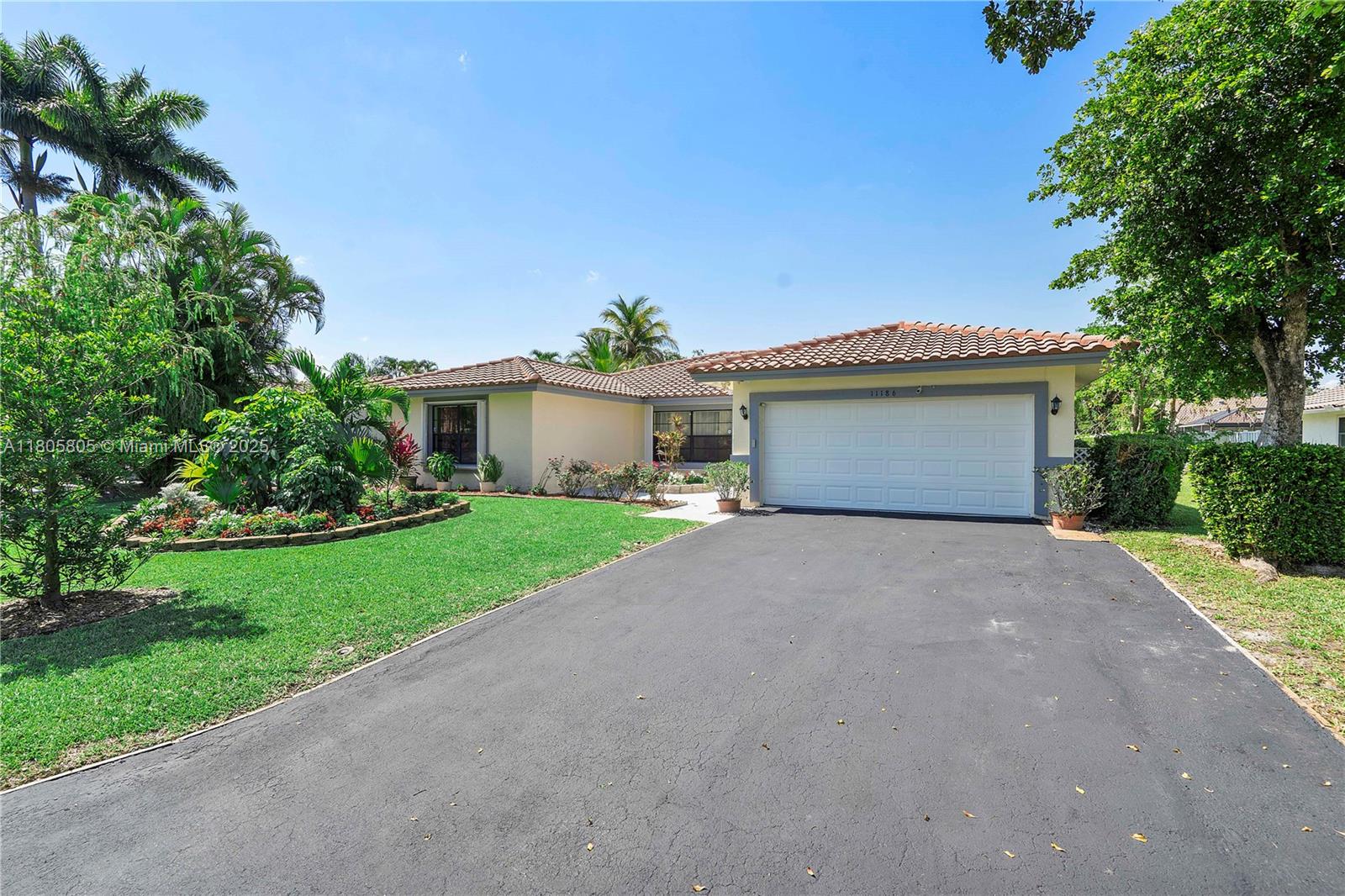 11186 Nw 21st St, Coral Springs, Broward County, Florida - 4 Bedrooms  
2 Bathrooms - 