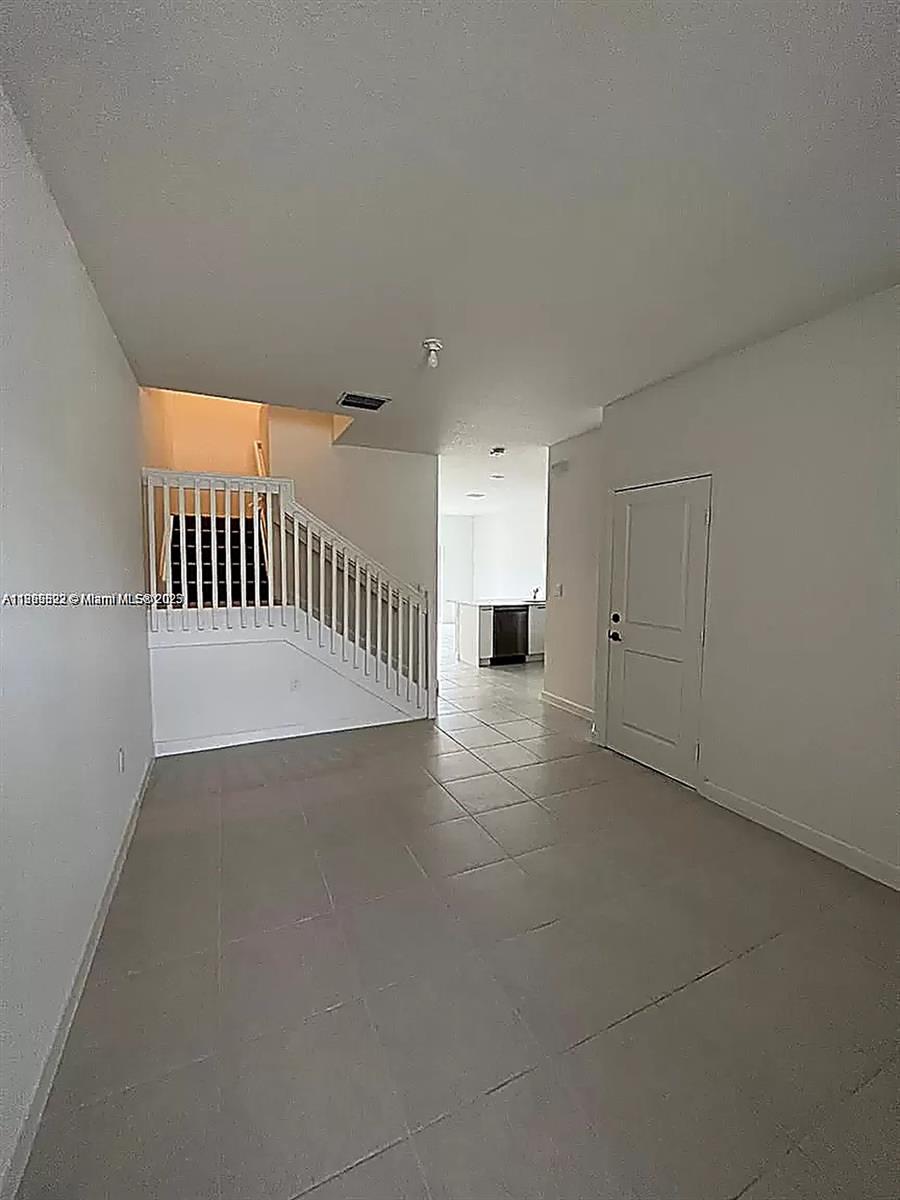 GOLF PARK SEC 1 - Residential Lease