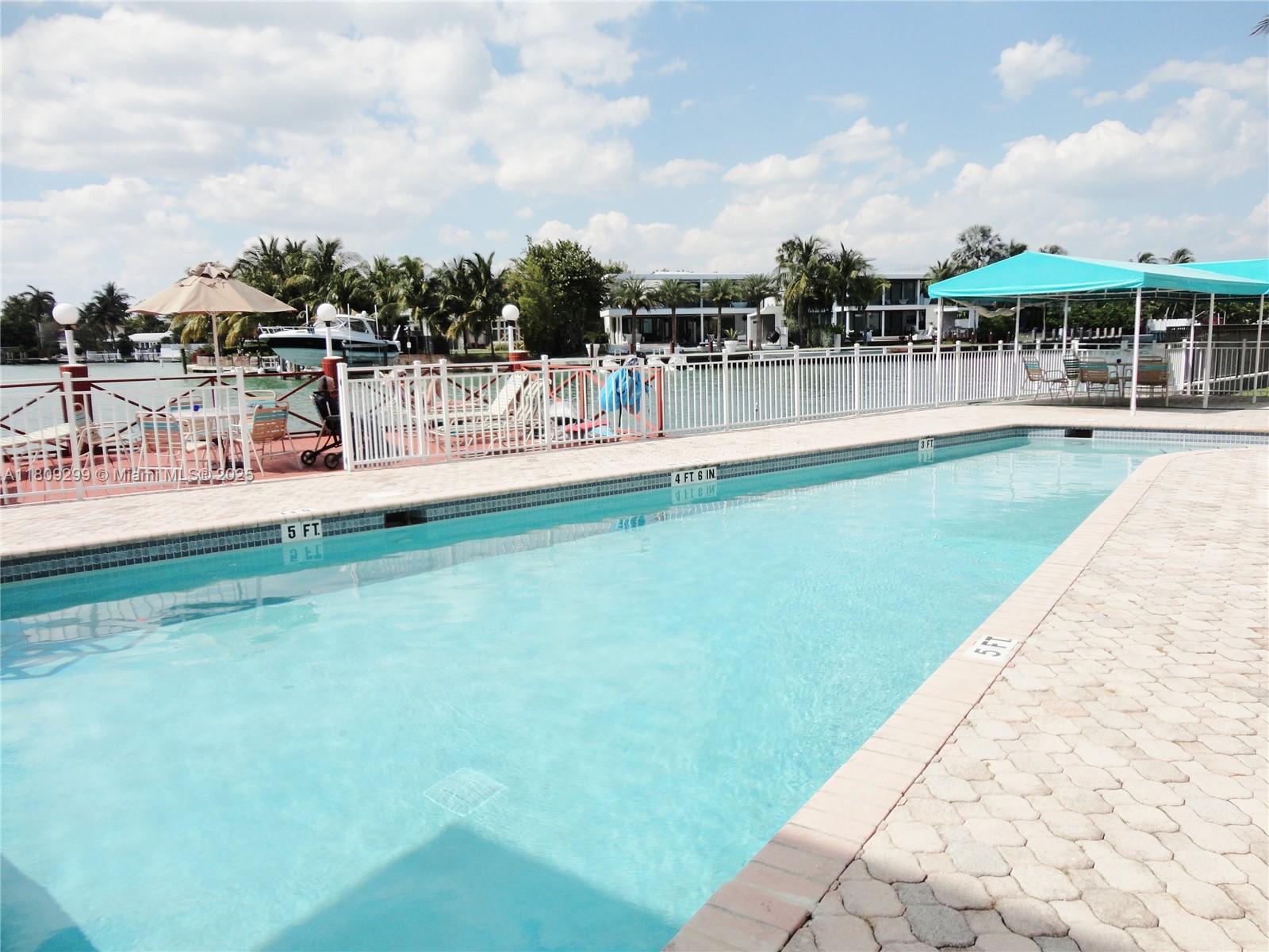 4740 Pine Tree Dr 32, Miami Beach, Miami-Dade County, Florida - 1 Bedrooms  
1 Bathrooms - 