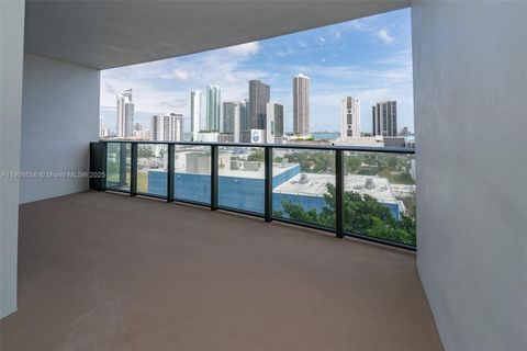 1600 NE 1st Ave 1001 Miami FL 33132