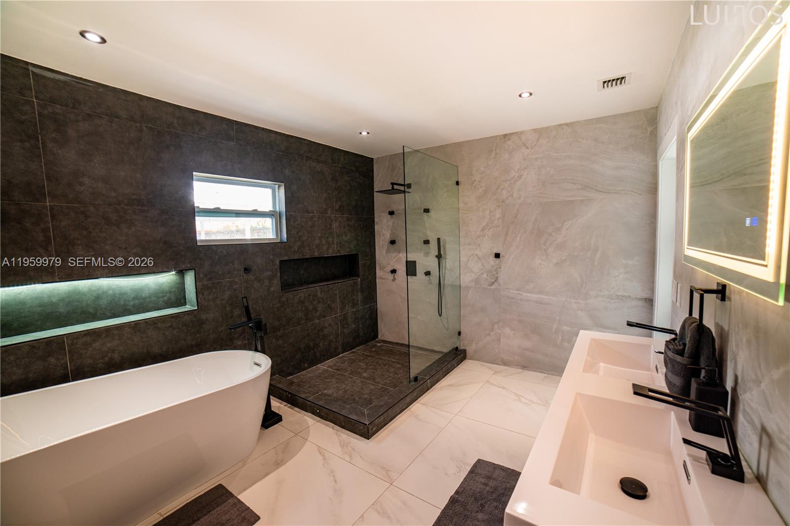 ANNIE ESTATES - Residential