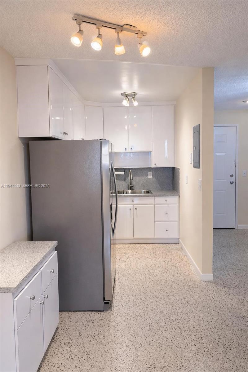 GUERNICA CONDO - Residential