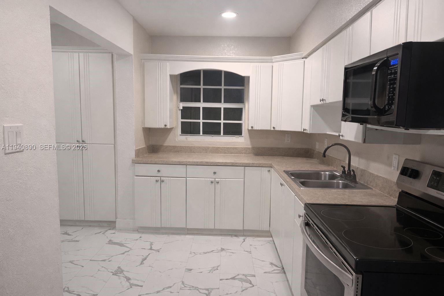 FLORIDA CITY ESTATES - Residential