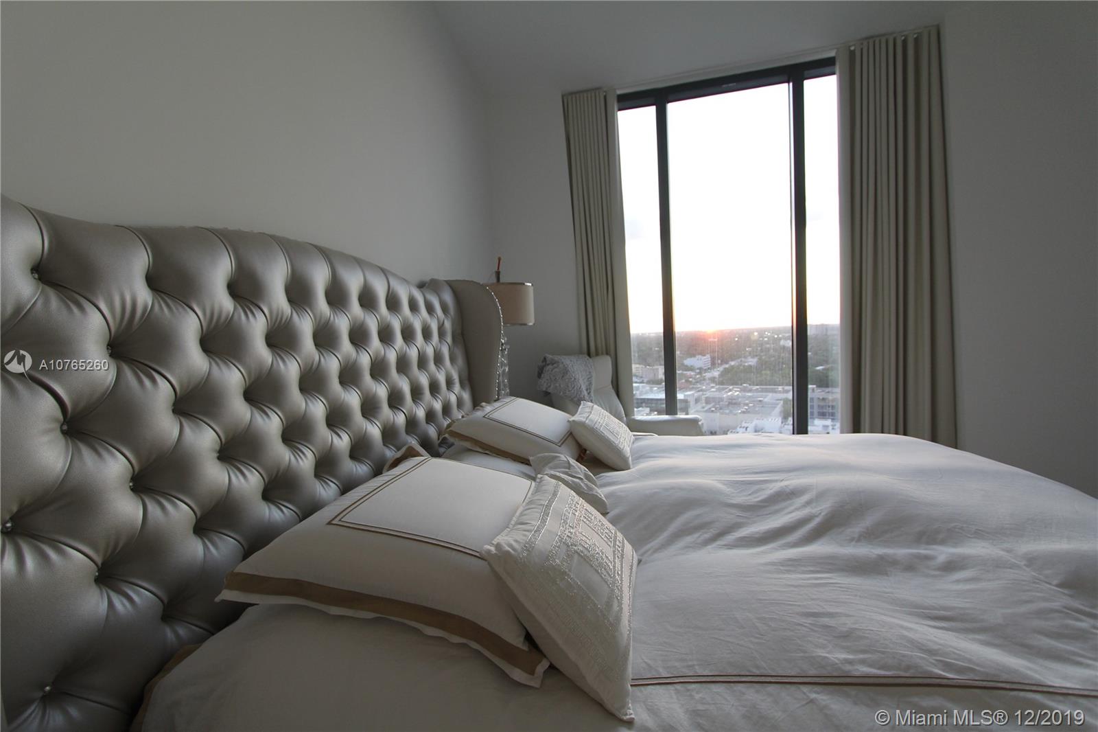 CLUB RESIDENCES AT PARK GR - Residential Lease