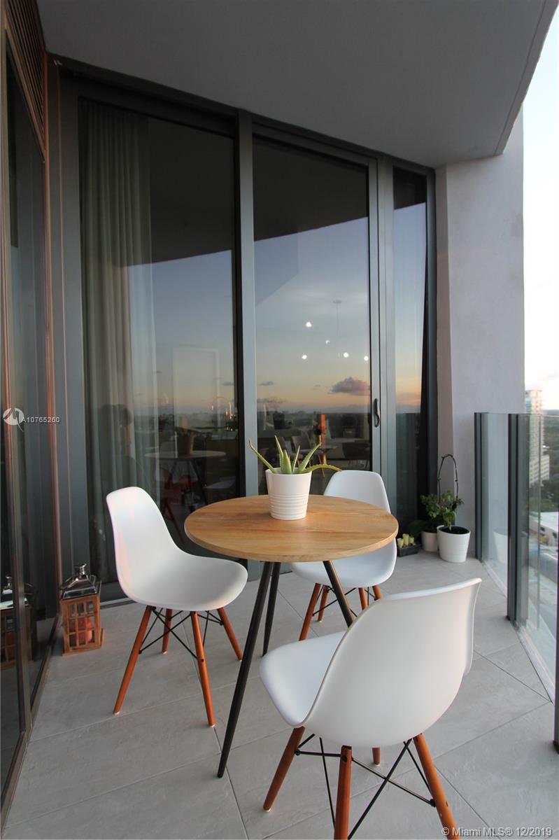 CLUB RESIDENCES AT PARK GR - Residential Lease