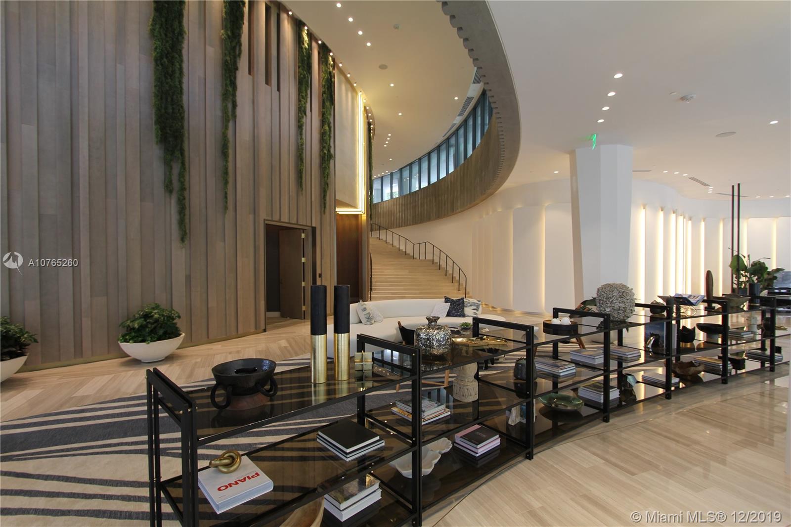 CLUB RESIDENCES AT PARK GR - Residential Lease