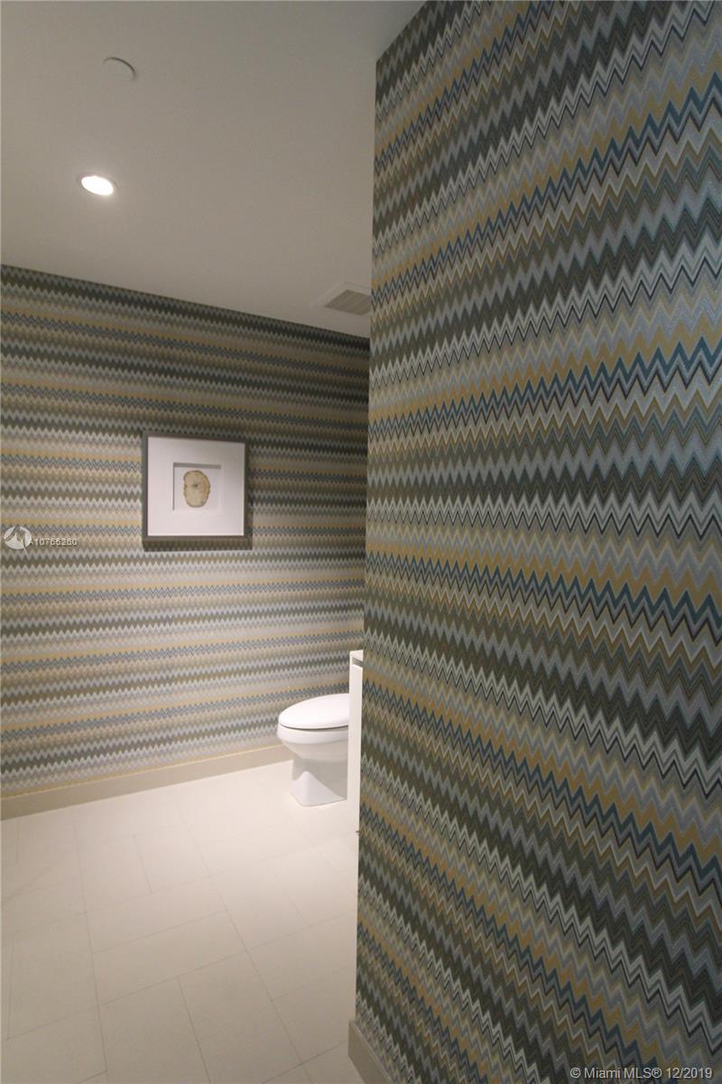 CLUB RESIDENCES AT PARK GR - Residential Lease