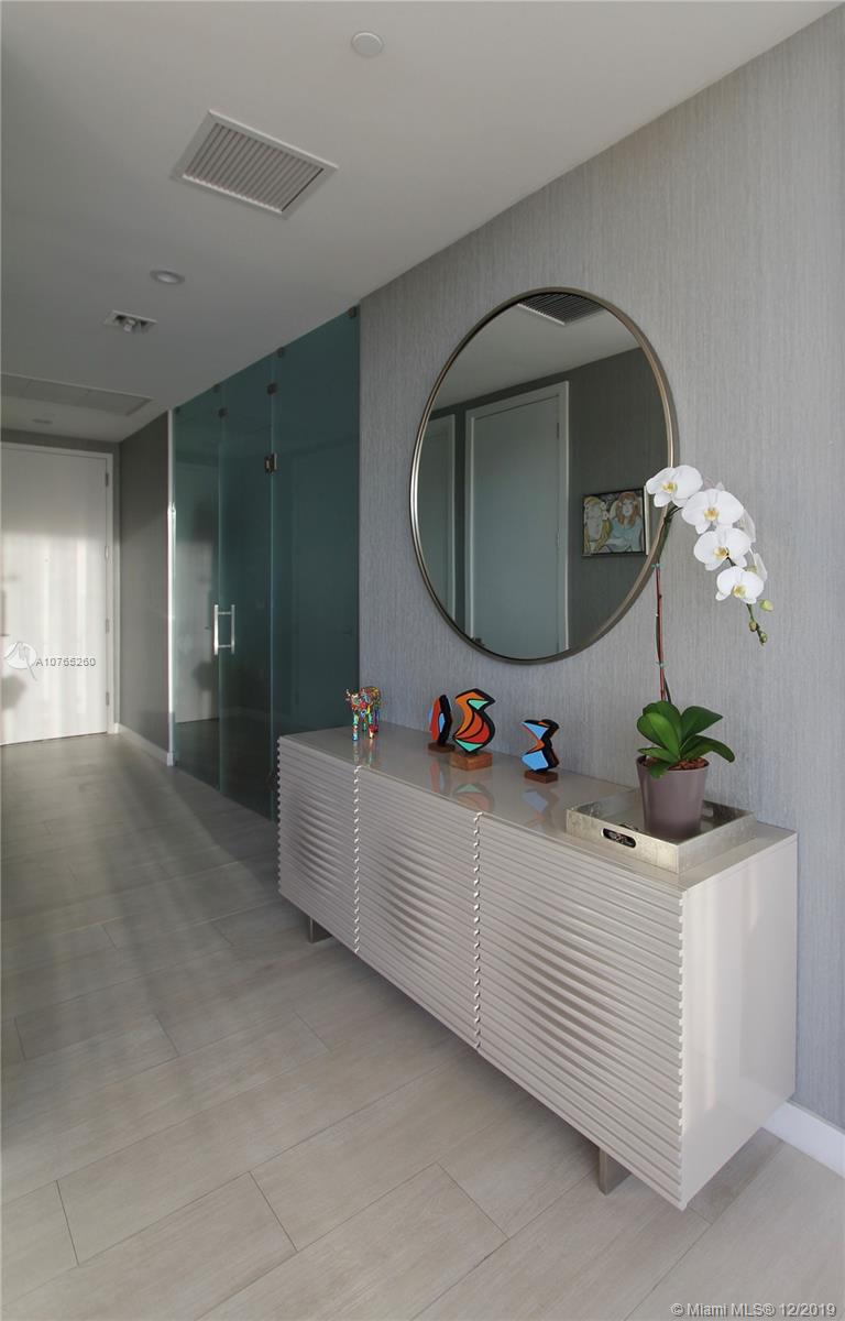 CLUB RESIDENCES AT PARK GR - Residential Lease