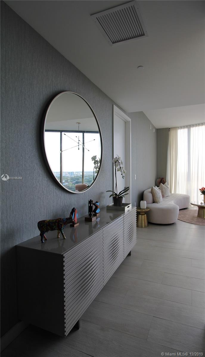 CLUB RESIDENCES AT PARK GR - Residential Lease