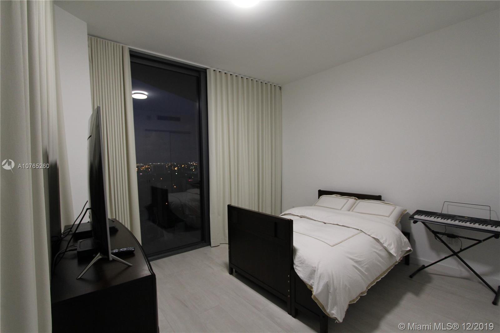 CLUB RESIDENCES AT PARK GR - Residential Lease