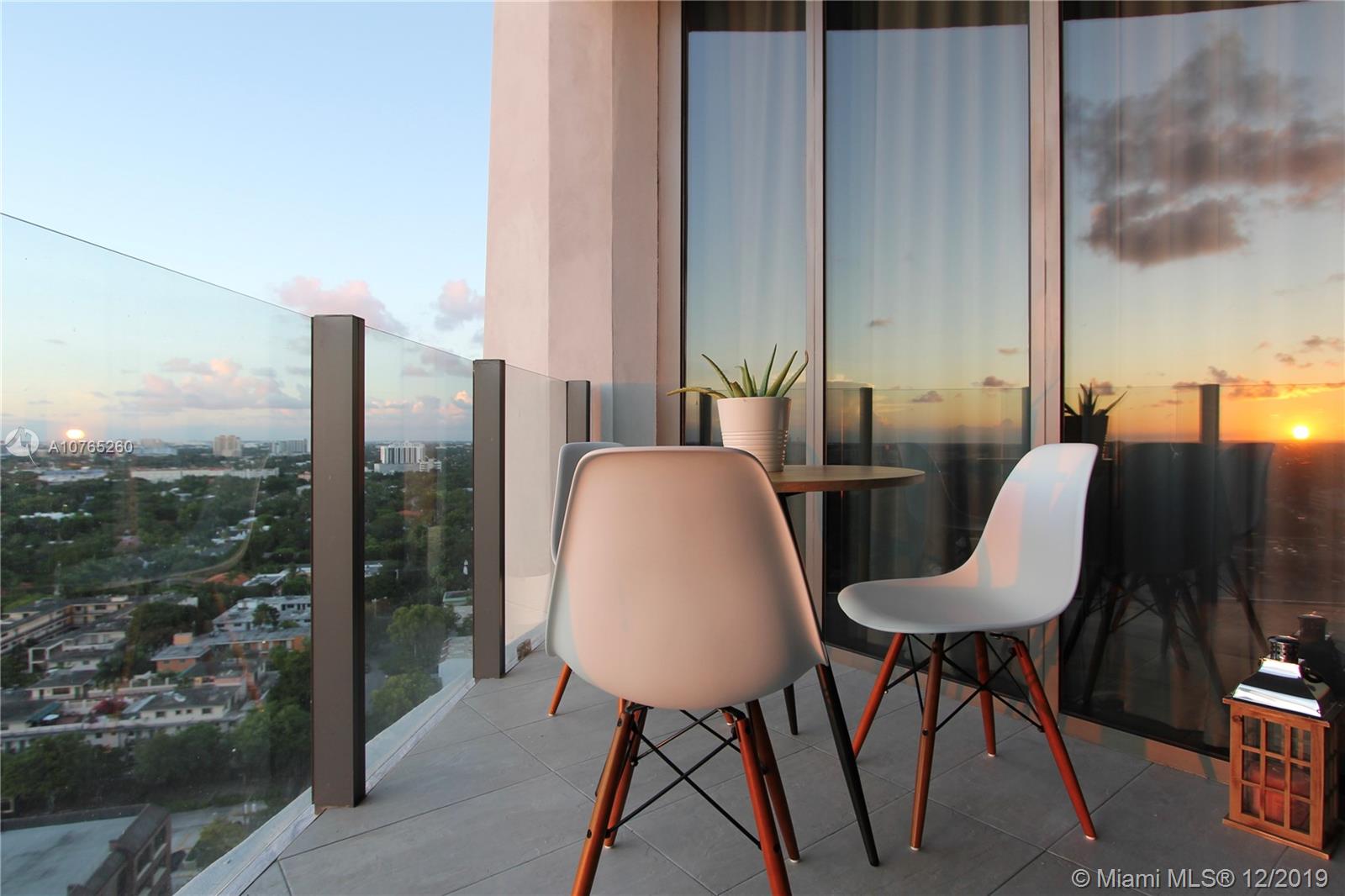 CLUB RESIDENCES AT PARK GR - Residential Lease