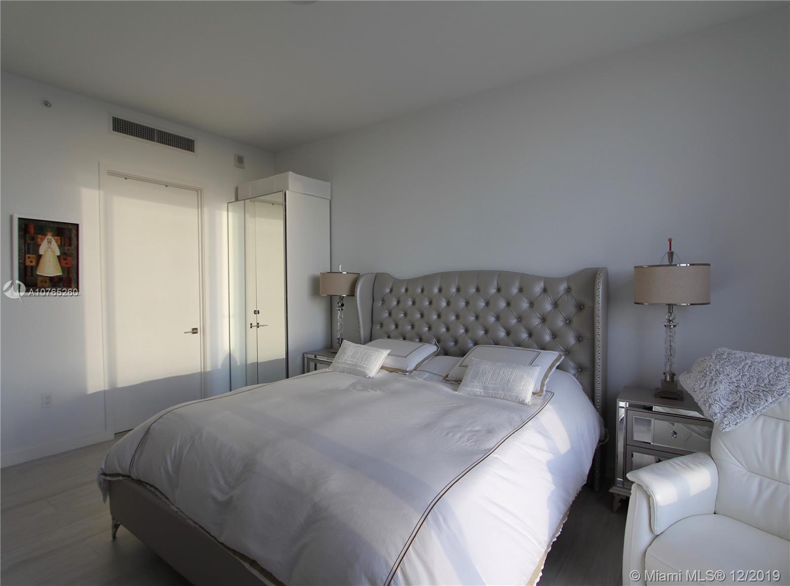 CLUB RESIDENCES AT PARK GR - Residential Lease